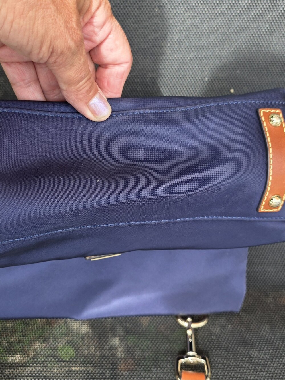 Dooney & Bourke Navy Blue Nylon And Leather Wayfairer Foldover Crossbody Bag EUC - Picture 3 of 13